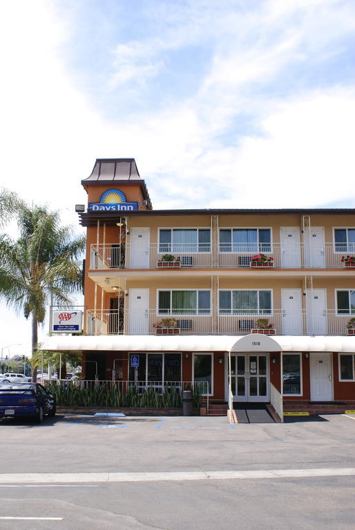 Days Inn Harbor View San Diego Exterior photo